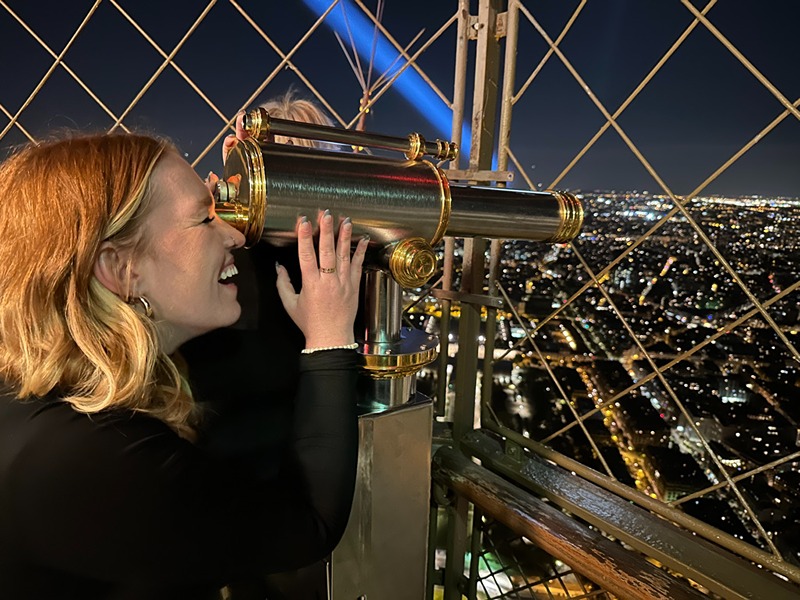 Privileged Access Eiffel Tower Tour with Seine River Cruise