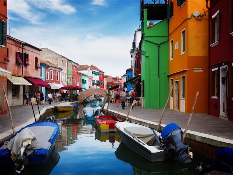 Island Adventure Boat Tour to Mazzorbo, Burano, and Murano